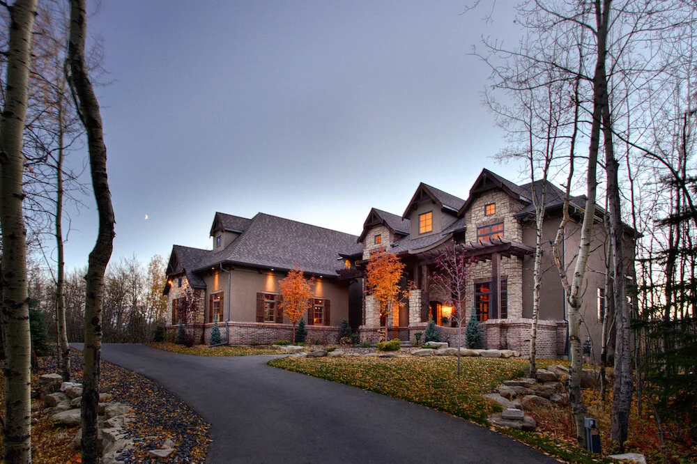 Acreage estate with open land in Bearspaw, northwest of Calgary