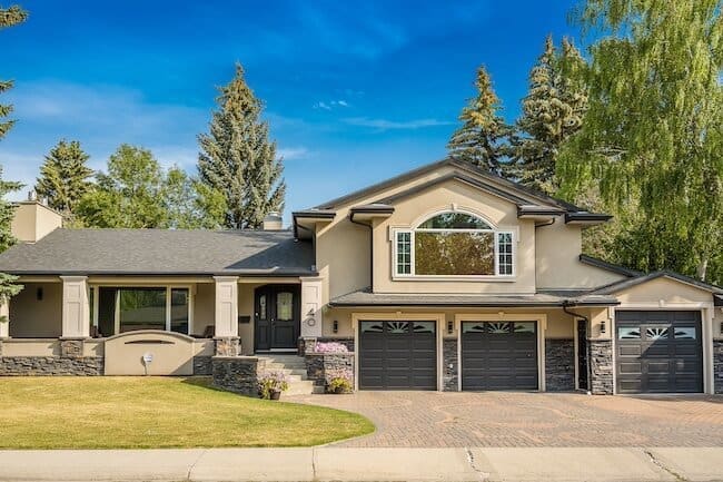 Residential street with character homes in Mayfair, Calgary